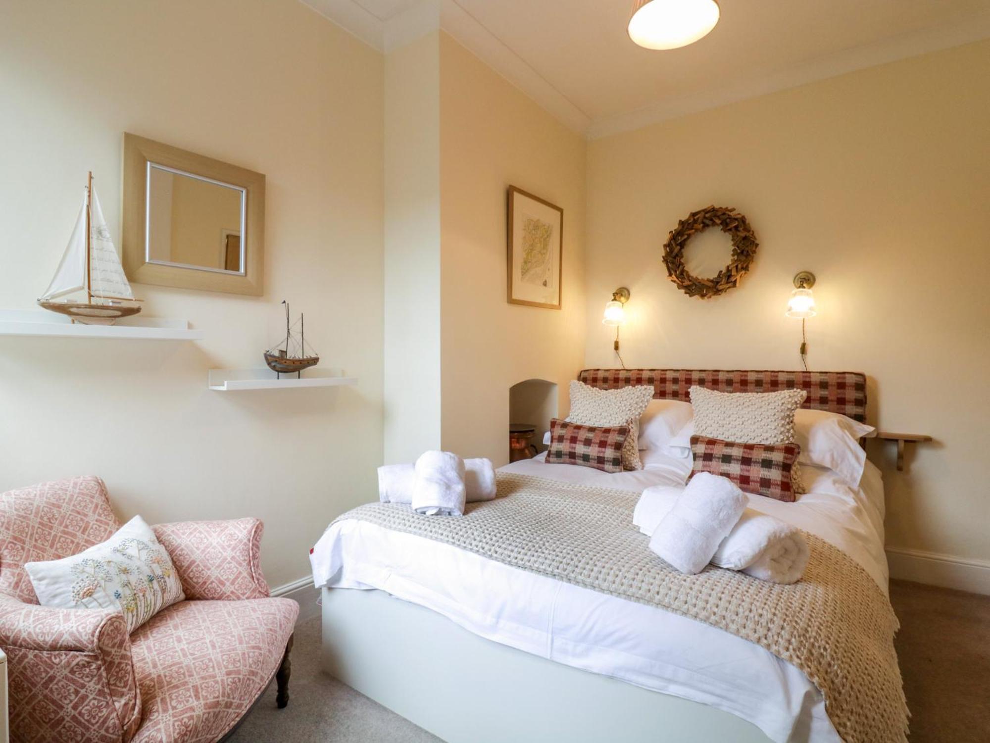 Compass Cottage Алдебург Экстерьер фото