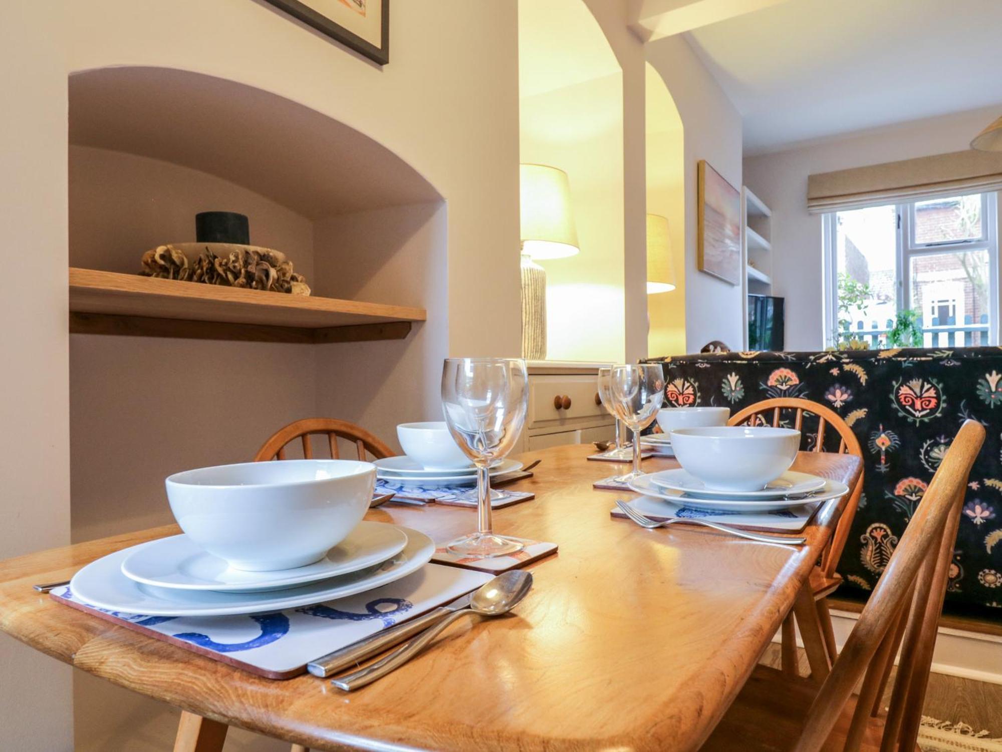 Compass Cottage Алдебург Экстерьер фото